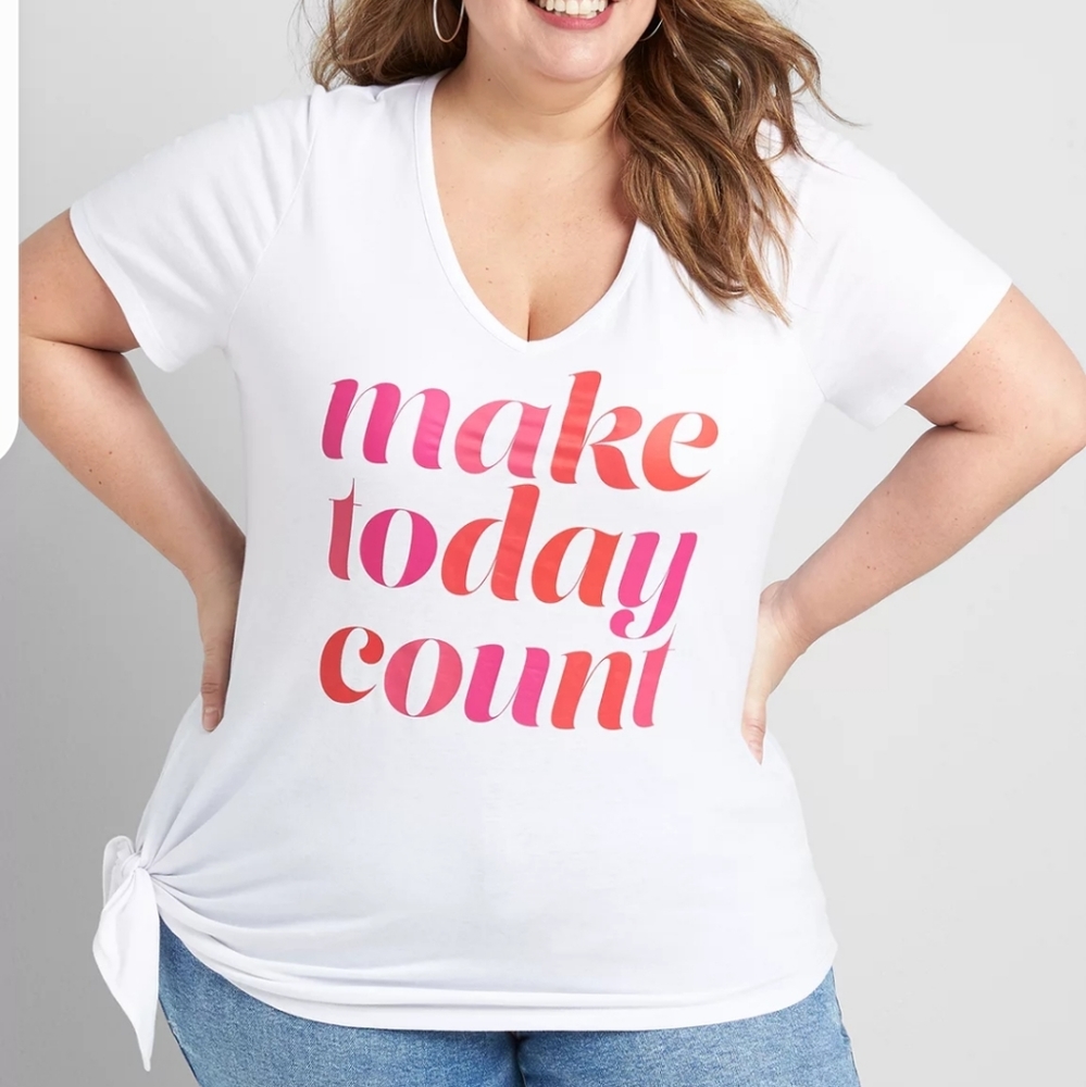 MAKE TODAY COUNT GRAPHIC TEE WITH ASYMMETRICAL TIE HEM
